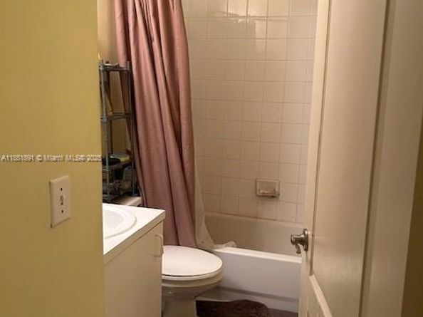 14224 SW 121st Pl 4, Miami FL 33186