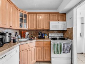 8307 SW 142nd Ave E104, Miami FL 33183