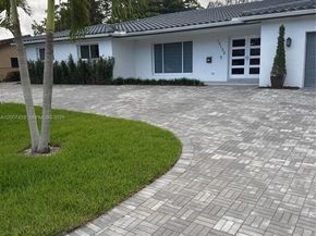 19150 S Saint Andrews Dr, Hialeah FL 33015