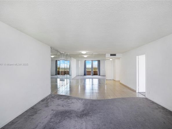 2500 Parkview Dr 2408, Hallandale Beach FL 33009