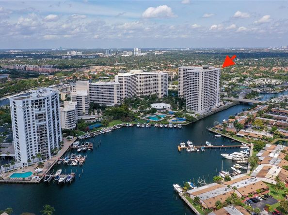 2500 Parkview Dr 2408, Hallandale Beach FL 33009