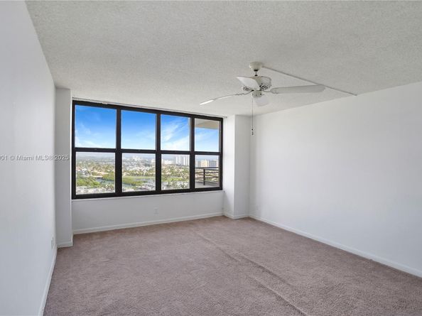 2500 Parkview Dr 2408, Hallandale Beach FL 33009