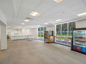 2500 Parkview Dr 2408, Hallandale Beach FL 33009