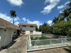 200 NE 158th St, Miami FL 33162