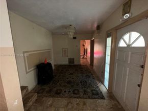 200 NE 158th St, Miami FL 33162