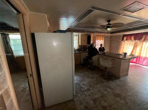 200 NE 158th St, Miami FL 33162