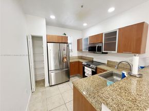 2540 SW 14th Ave 203, Fort Lauderdale FL 33315