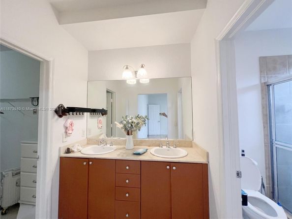 2540 SW 14th Ave 203, Fort Lauderdale FL 33315