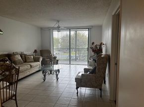 1101 Colony Point Cir 318, Pembroke Pines FL 33026