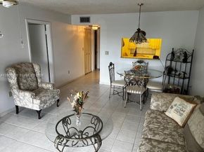 1101 Colony Point Cir 318, Pembroke Pines FL 33026