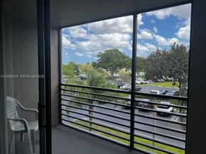 1101 Colony Point Cir 318, Pembroke Pines FL 33026