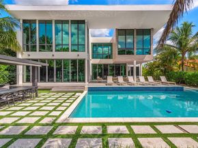 521 Holiday Dr, Hallandale Beach FL 33009