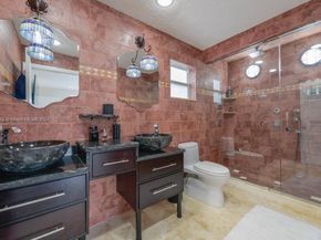 1380 SW 56th Ave, Plantation FL 33317