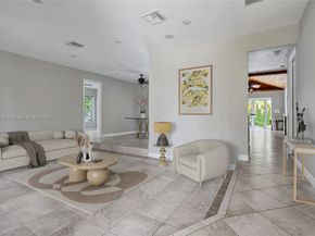 571 SE 11th St, Pompano Beach FL 33060