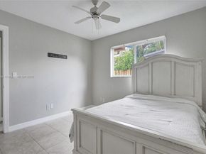 571 SE 11th St, Pompano Beach FL 33060