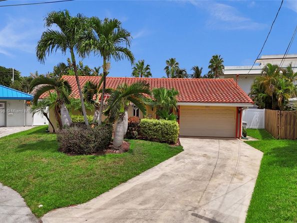 571 SE 11th St, Pompano Beach FL 33060
