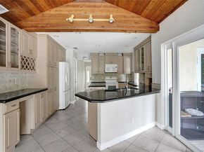 571 SE 11th St, Pompano Beach FL 33060