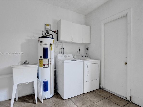571 SE 11th St, Pompano Beach FL 33060
