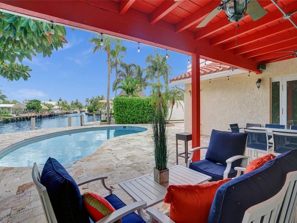 571 SE 11th St, Pompano Beach FL 33060