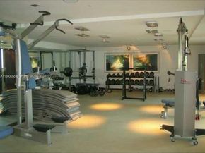 325 NE Biscayne Blvd 1923, Miami FL 33131