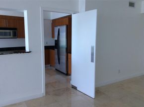 325 NE Biscayne Blvd 1923, Miami FL 33131