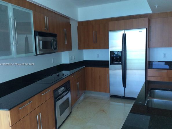325 NE Biscayne Blvd 1923, Miami FL 33131