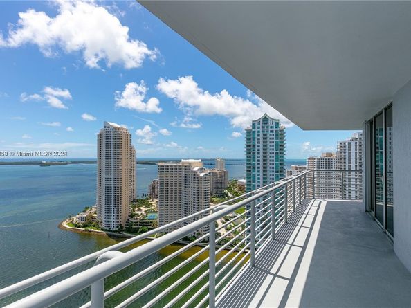 325 NE Biscayne Blvd 1923, Miami FL 33131
