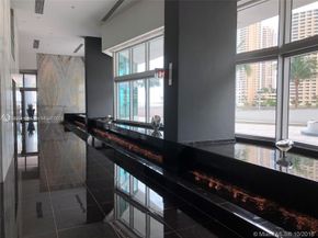 325 NE Biscayne Blvd 1923, Miami FL 33131