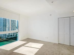 325 NE Biscayne Blvd 1923, Miami FL 33131