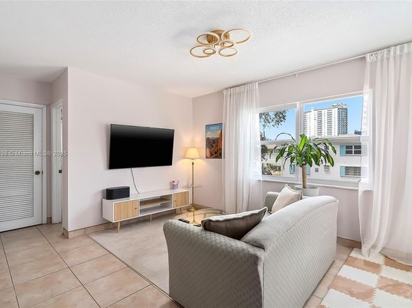 1824 Monroe St 10, Hollywood FL 33020