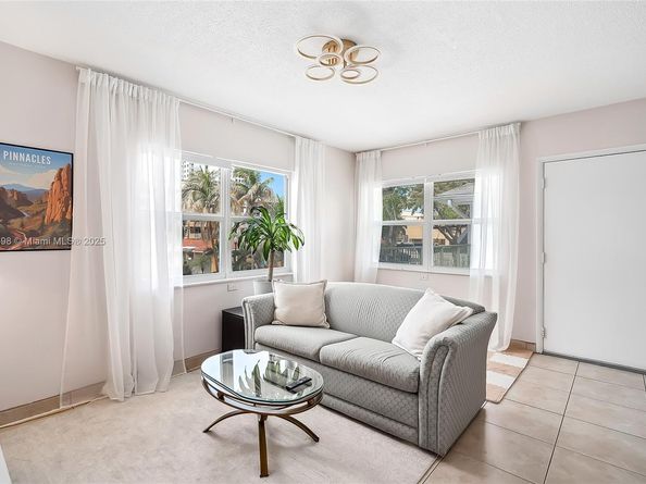 1824 Monroe St 10, Hollywood FL 33020