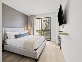 229 SW 9th St 404, Miami FL 33130