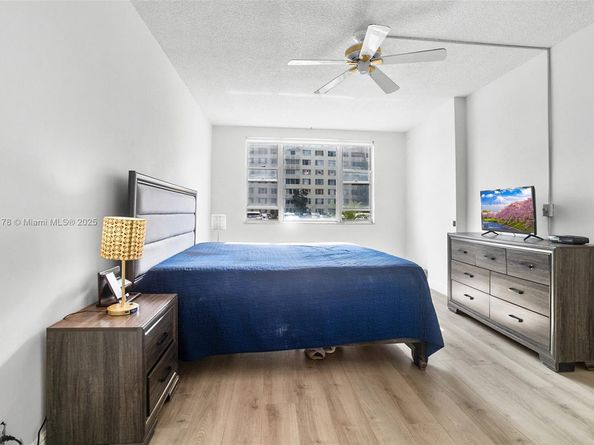 4350 Hillcrest Dr 118, Hollywood FL 33021