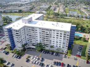 4350 Hillcrest Dr 118, Hollywood FL 33021