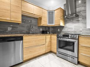 4350 Hillcrest Dr 118, Hollywood FL 33021