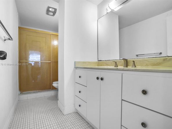 4350 Hillcrest Dr 118, Hollywood FL 33021
