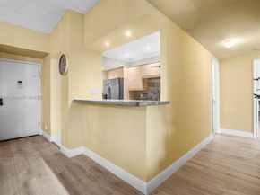 4350 Hillcrest Dr 118, Hollywood FL 33021