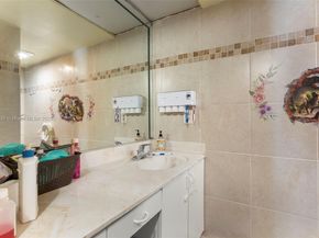 19440 NE 26th Ave 53B, Miami FL 33180