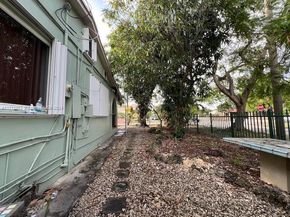 501 E 8th St, Hialeah FL 33010