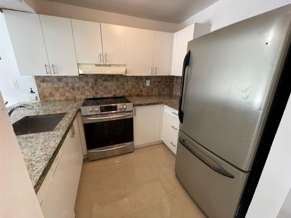16465 NE 22nd Ave 417, North Miami Beach FL 33160
