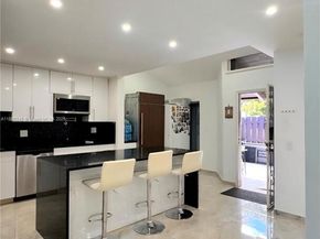 620 Briarwood Cir, Hollywood FL 33024