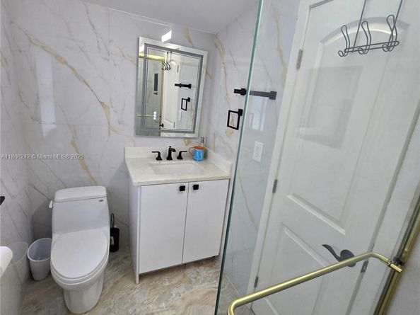 620 Briarwood Cir, Hollywood FL 33024