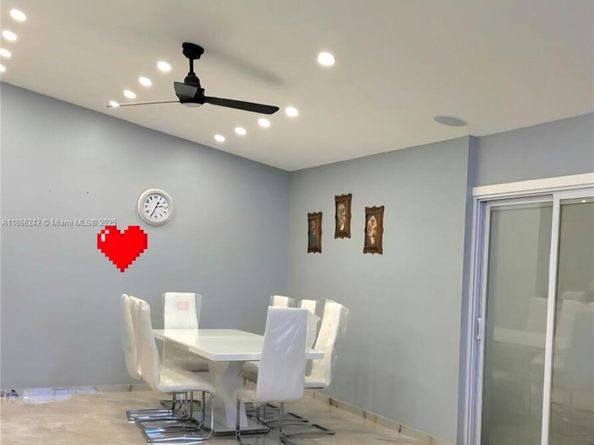 620 Briarwood Cir, Hollywood FL 33024