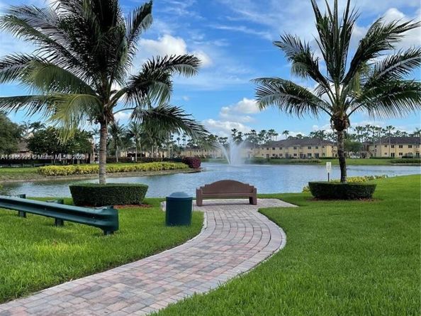 3395 NE 9th Dr 204, Homestead FL 33033