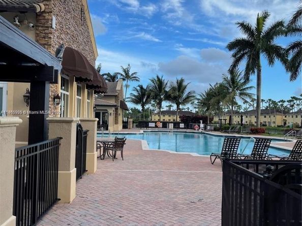 3395 NE 9th Dr 204, Homestead FL 33033