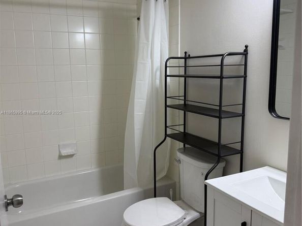 3395 NE 9th Dr 204, Homestead FL 33033