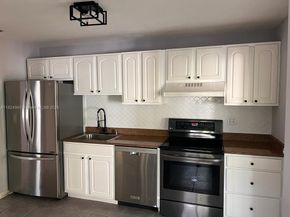 5433 NE 5th Ave, Oakland Park FL 33334