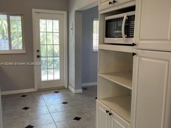 5433 NE 5th Ave, Oakland Park FL 33334