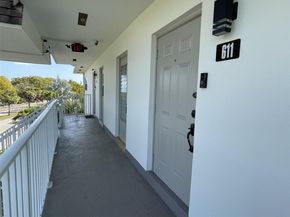 5102 NW 36th St 611, Lauderdale Lakes FL 33319