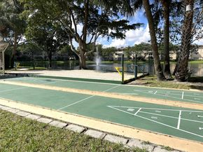 5102 NW 36th St 611, Lauderdale Lakes FL 33319